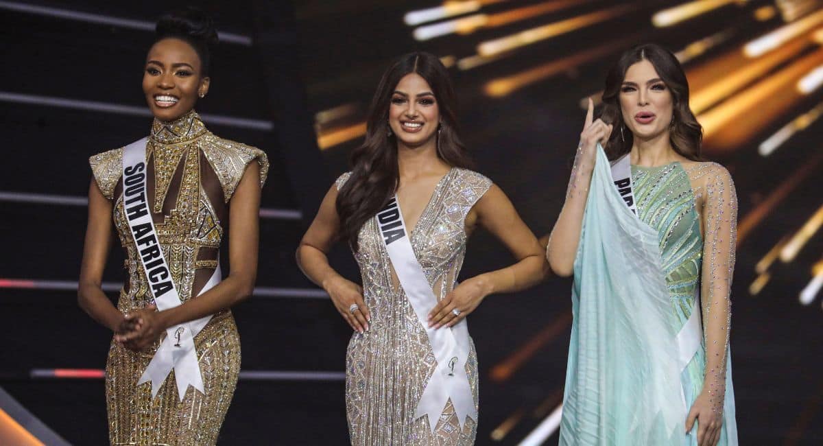 Miss Universe contestants Miss South Africa, Lalela Mswane, Miss India, Harnaaz Sandhu, and Miss Paraguay, Nadia Ferreira.