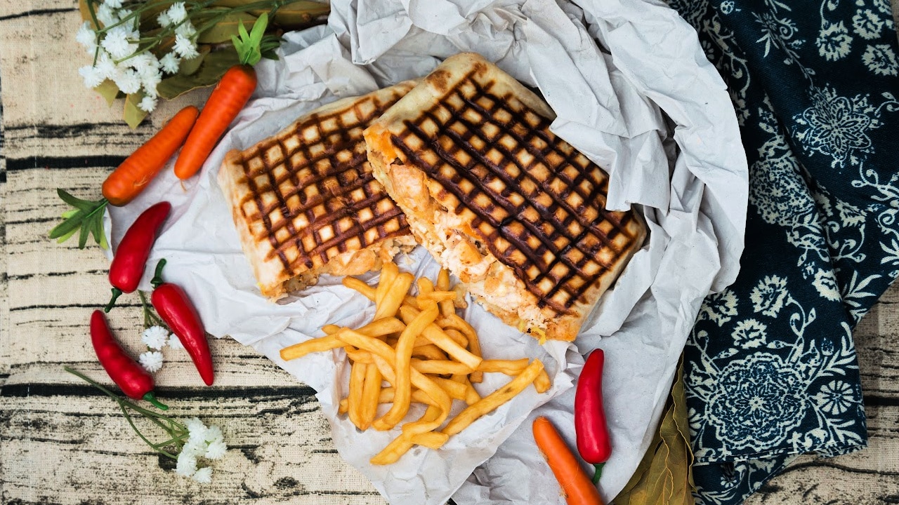 Late Night in France: Crowd Favorite French Taco