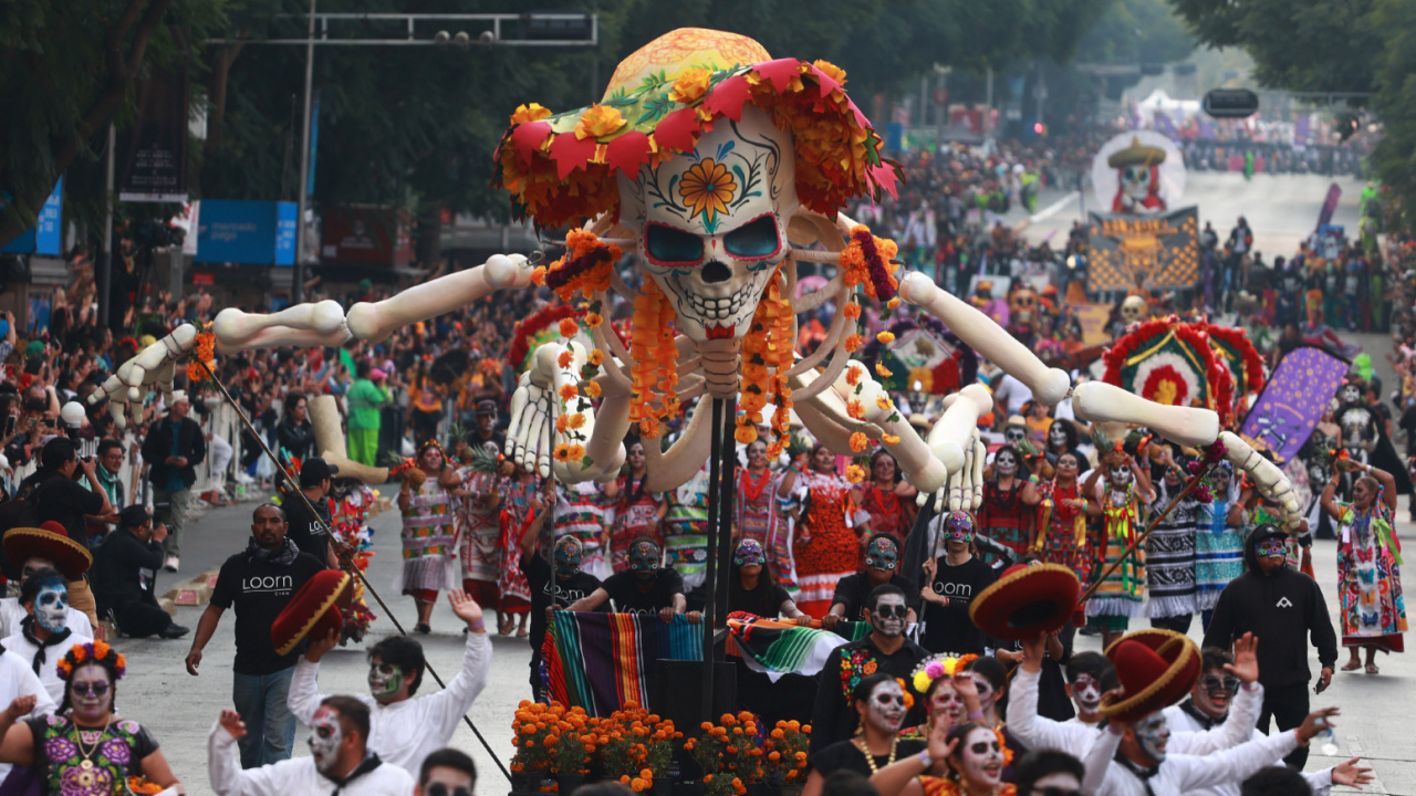Mexico City’s Iconic Día de los Muertos Parade Was Actually Inspired by That James Bond Opening Scene