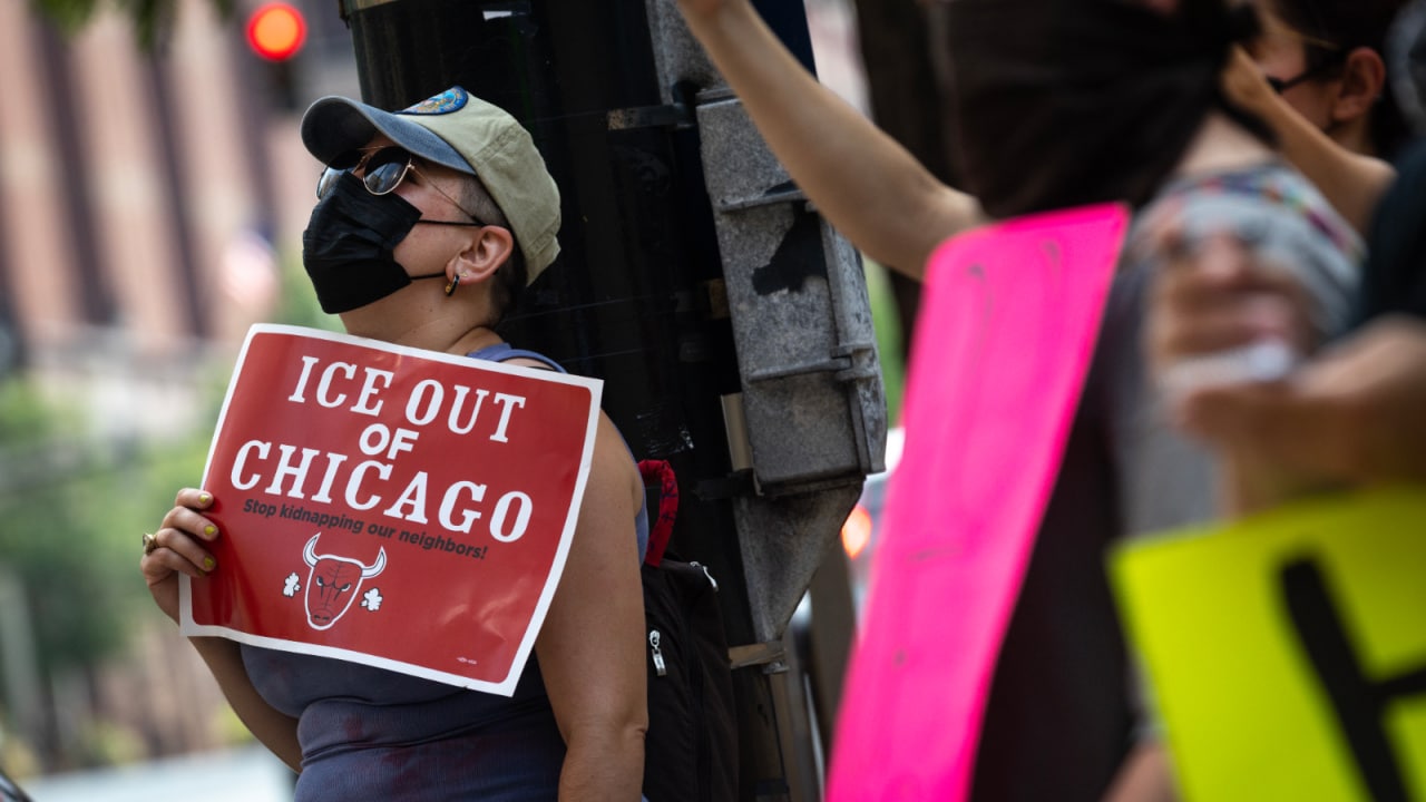 ICYMI: A DACA Recipient Got Detained, Neighborhood Checks Are Back, and More Immigration News You Need to Know