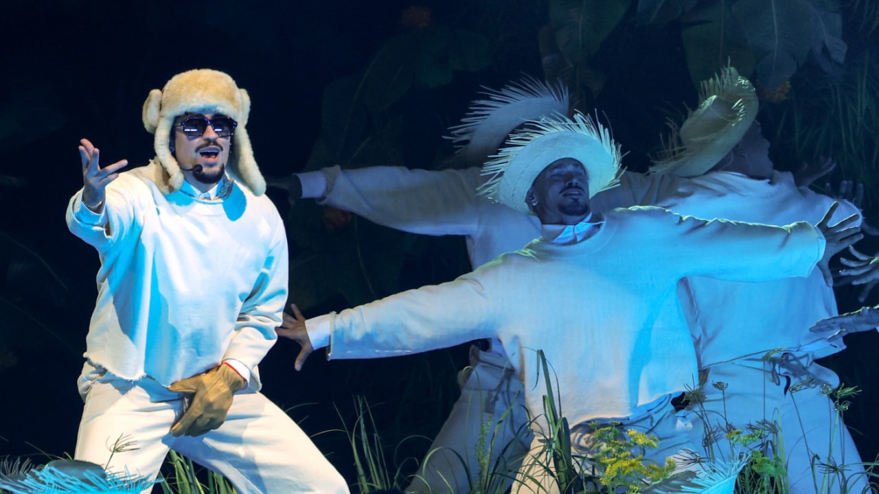 Bad Bunny Injured His Knee During His Puerto Rico Show and Everyone’s Talking About It