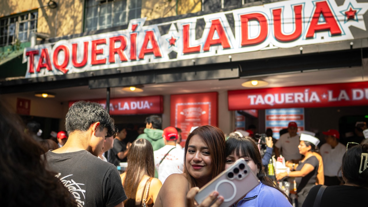 Dua Lipa Opens Taco Shop Pop-Up To Celebrate End Of Her Tour In Mexico City