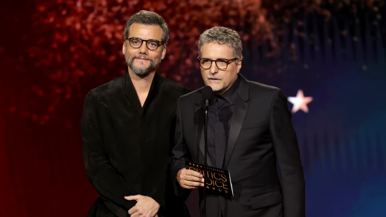 That Critics Choice Awards Red Carpet Moment With the Portuguese Film_ Yeah, People Clocked It