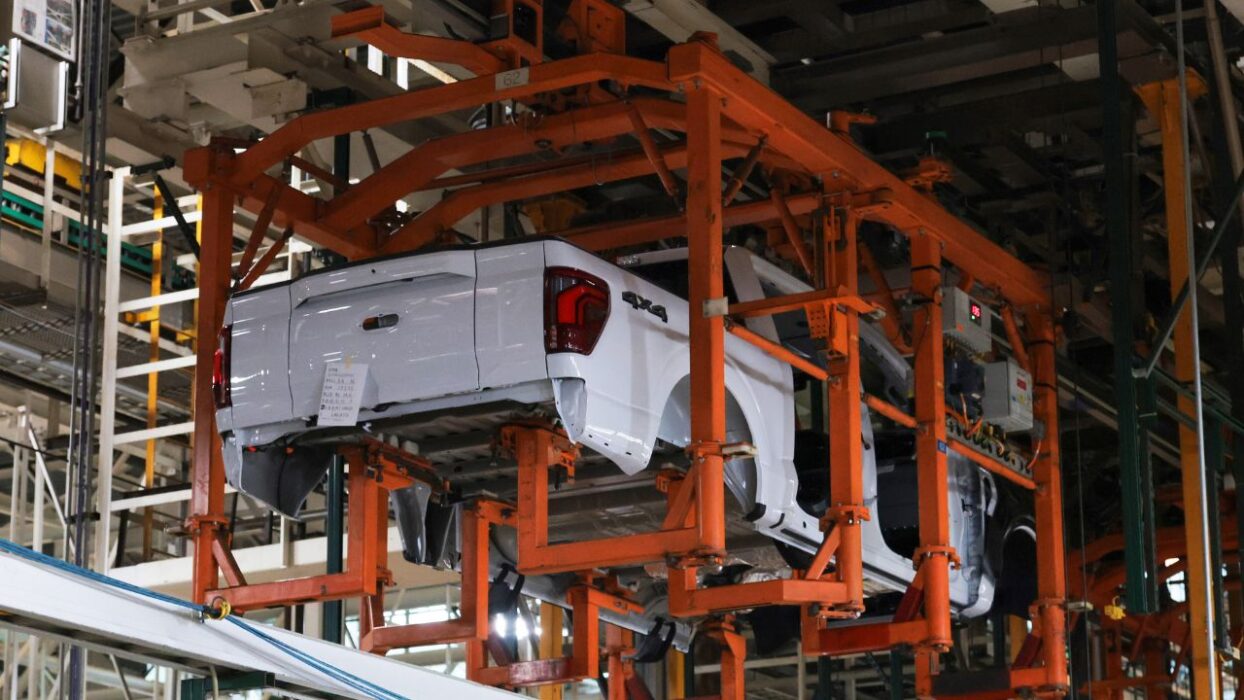 ¿No Que No? Ford Replaced Its Best Engineers With AI. Guess How That Went