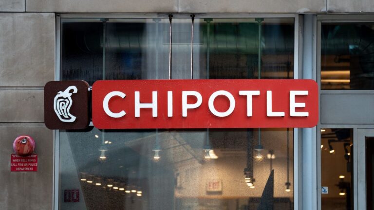 The Chipotle Opening in Mexico Is Also a Test of Who Gets to Own a Food Culture