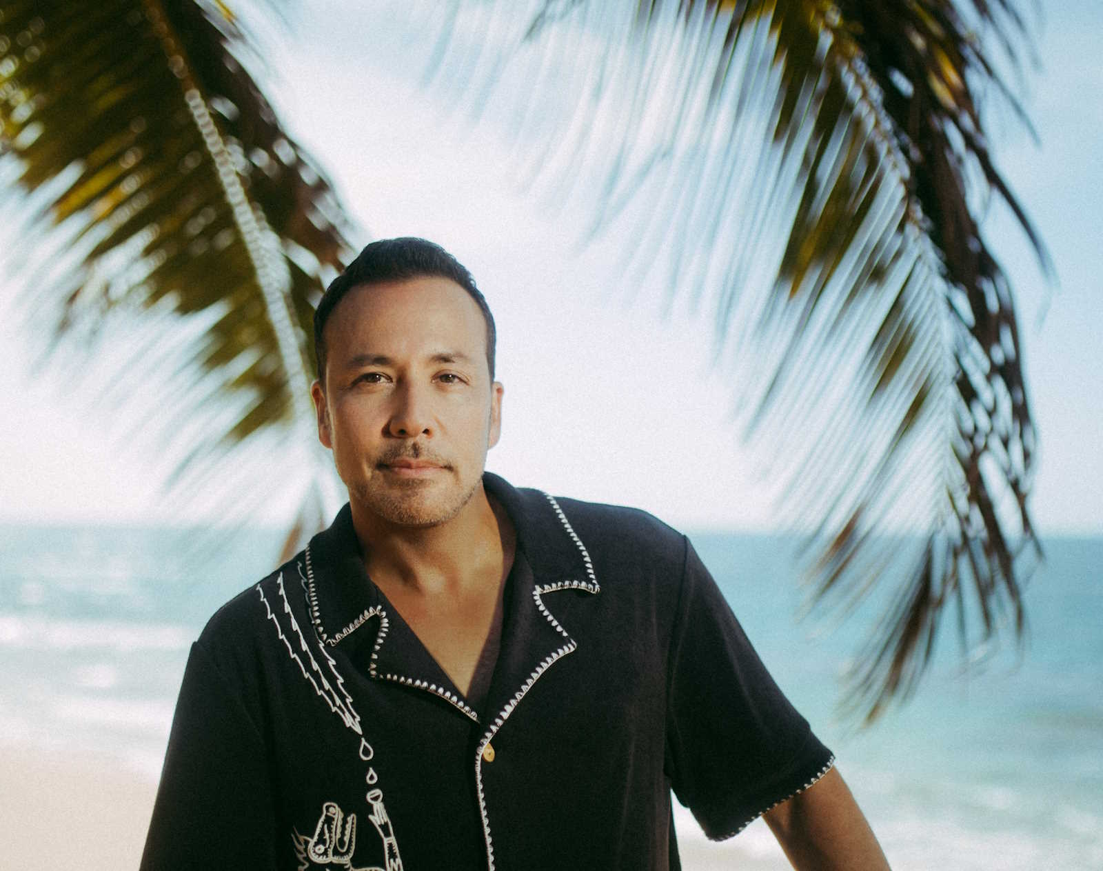 Howie D Spent Decades Feeling Like a ‘No Sabo Kid.’ Now, He's Turning a Career-Long Insecurity Into a Love Letter to Puerto Rico